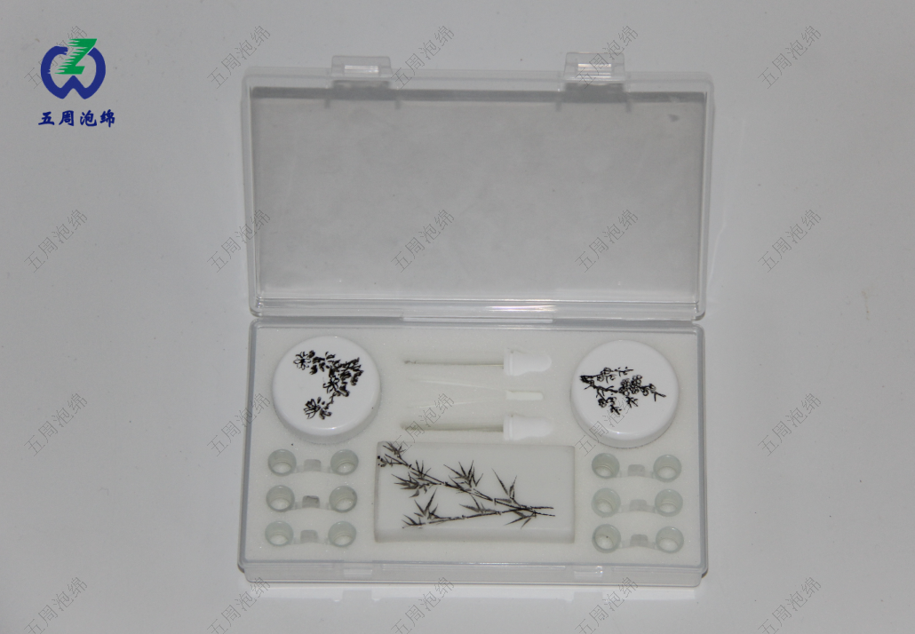 『隱形守護(hù)者』：PU海綿內(nèi)襯如何用柔軟顛覆硬核保護(hù)？