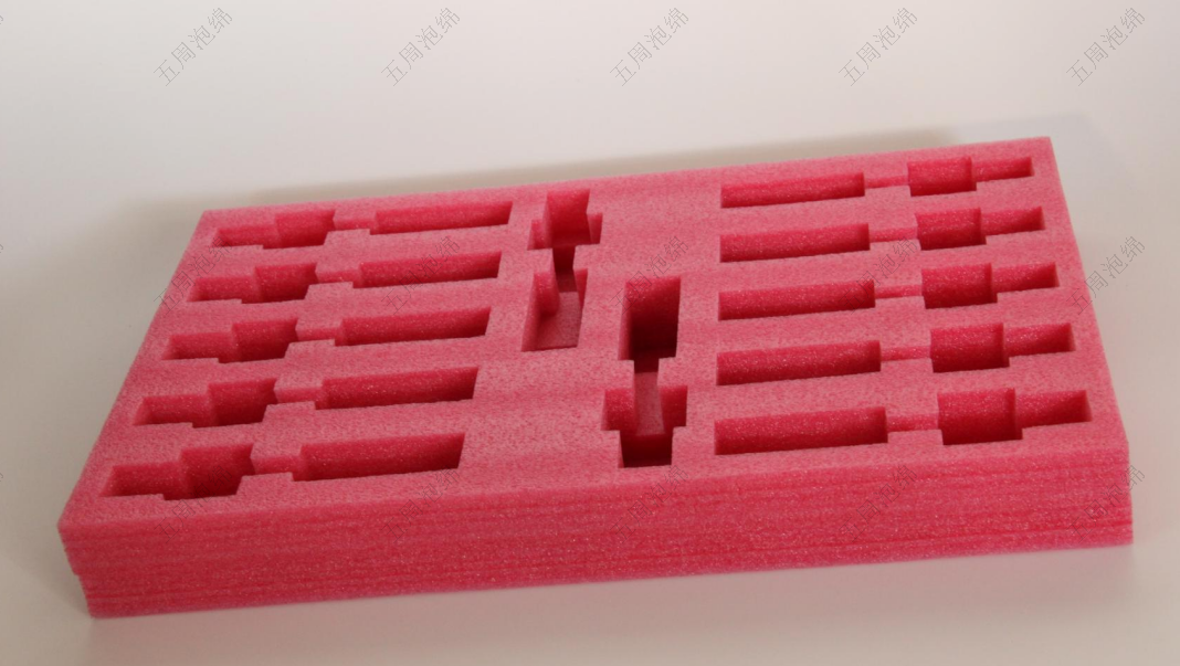 異形珍珠棉內(nèi)襯：復(fù)雜小型零件的分類固定與緩沖防護(hù)