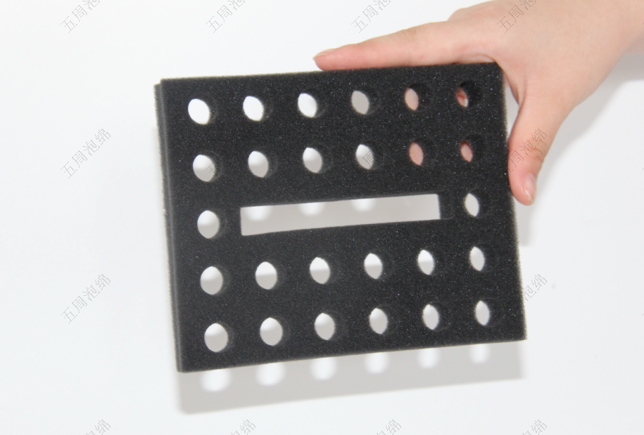 模塊化多孔海綿內(nèi)襯：標(biāo)準(zhǔn)化部件的 “批量收納管家”