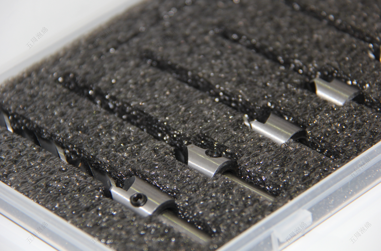 精密刀具珍珠棉內(nèi)襯：五金工具的防靜電收納方案